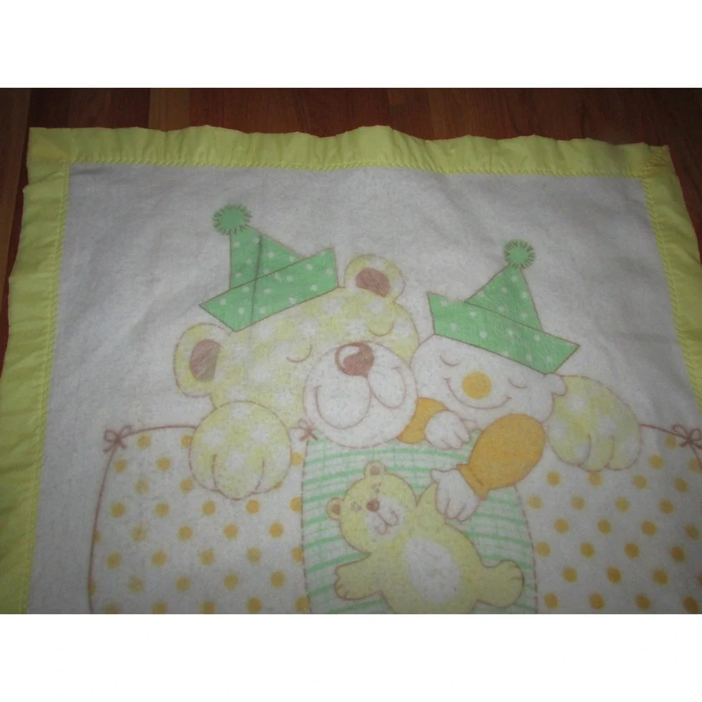 Carters Vintage baby crib blanket yellow‎ trim sleeping bears clown party hats